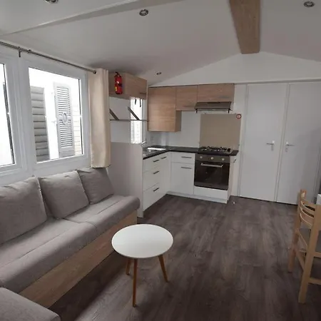 Mobil La Reserve , 40160